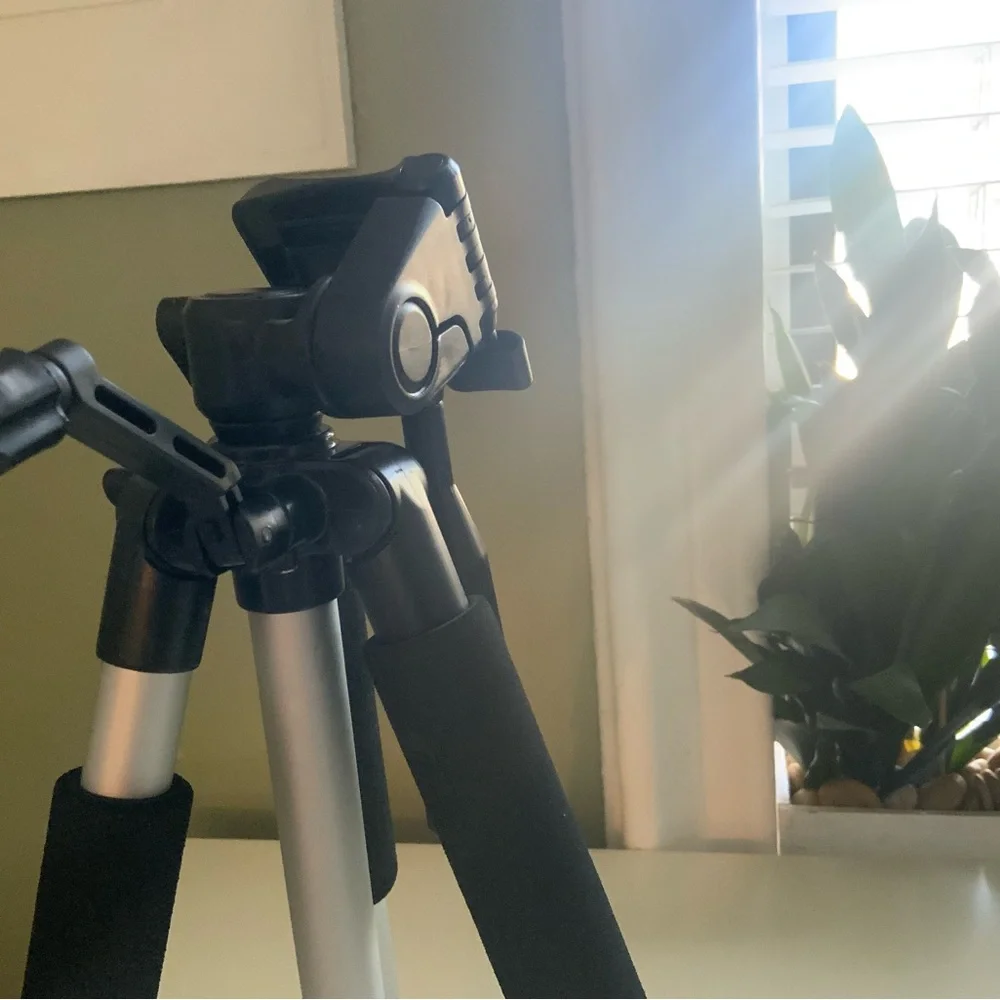 XIT Photo PRO SERIES TRIPOD FOR CAMCORDS & DSLRs NEW